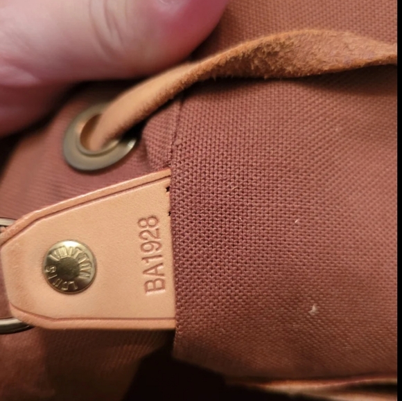 Louis Vuitton montsouris gm monogram - Picture 8 of 12